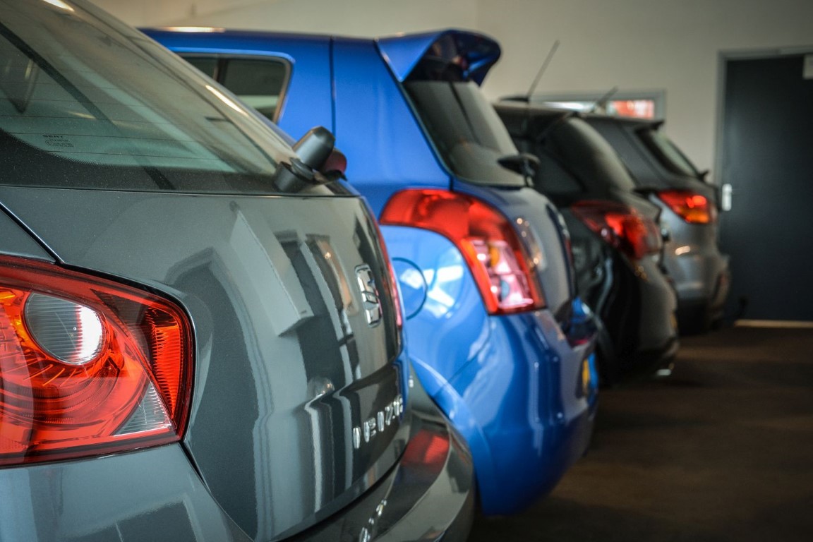 Auto van Hoof Wintelre - Showroom